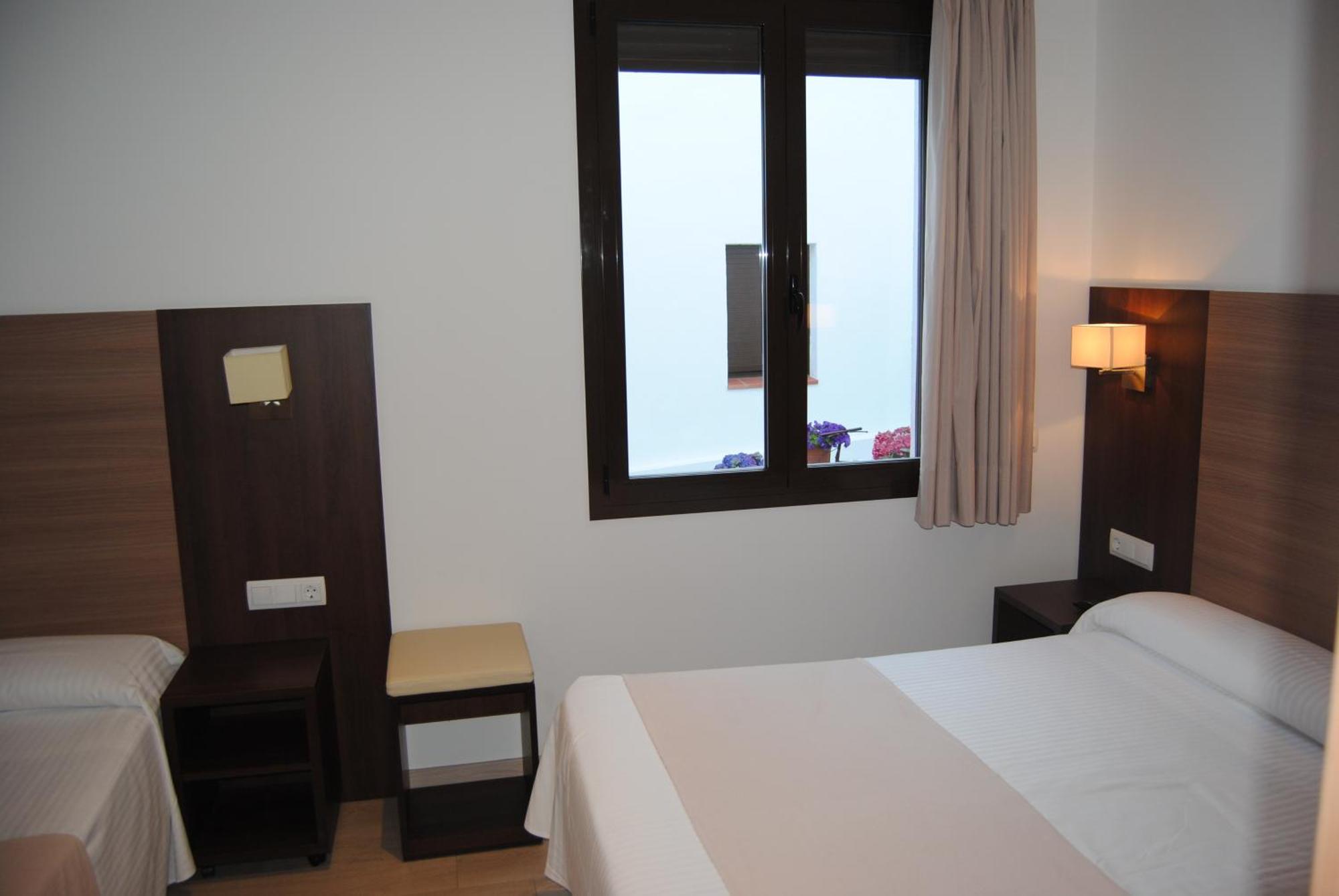 Hotel Victoria Tossa de Mar Room photo